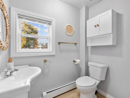 22 Colonel Gray Drive, Charlottetown, PE - Indoor Photo Showing Bathroom