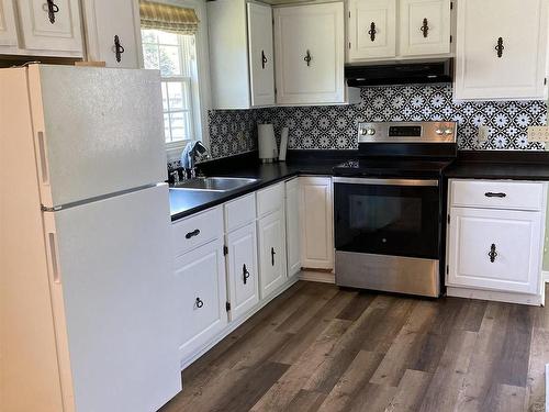 15 Montery Drive, Salmon River, NS - Indoor Photo Showing Kitchen