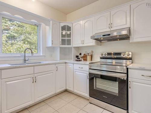 86 Stone Gate Drive, Halifax, NS - Indoor Photo Showing Kitchen