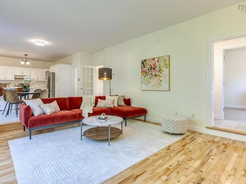 86 Stone Gate Drive, Halifax, NS - Indoor Photo Showing Living Room