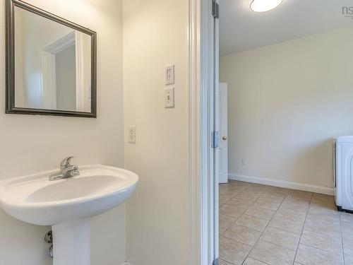 86 Stone Gate Drive, Halifax, NS - Indoor Photo Showing Bathroom