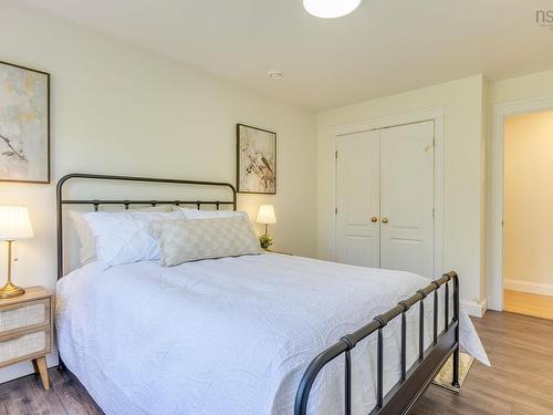 86 Stone Gate Drive, Halifax, NS - Indoor Photo Showing Bedroom