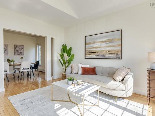 86 Stone Gate Drive, Halifax, NS - Indoor Photo Showing Living Room