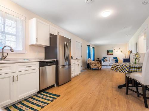 129 Jeffery Lambert, Hilden, NS - Indoor Photo Showing Kitchen