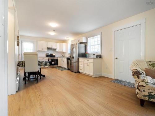 129 Jeffery Lambert, Hilden, NS - Indoor