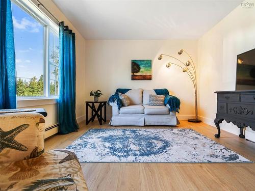 129 Jeffery Lambert, Hilden, NS - Indoor Photo Showing Other Room