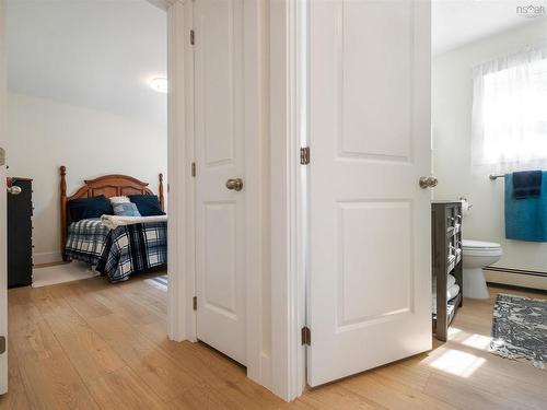 129 Jeffery Lambert, Hilden, NS - Indoor