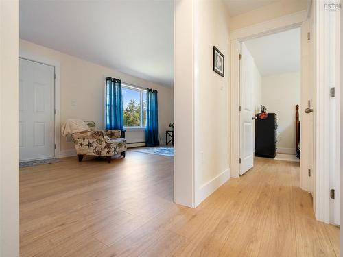 129 Jeffery Lambert, Hilden, NS - Indoor