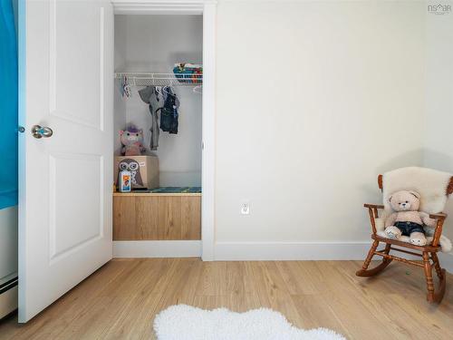 129 Jeffery Lambert, Hilden, NS - Indoor