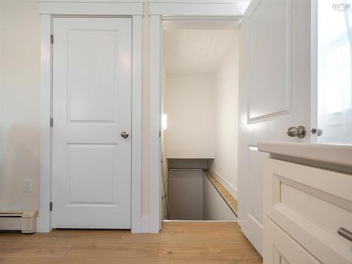 129 Jeffery Lambert, Hilden, NS - Indoor Photo Showing Other Room