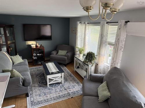 121 Pipers Lane, Inverside, NS - Indoor Photo Showing Living Room