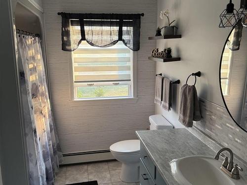 121 Pipers Lane, Inverside, NS - Indoor Photo Showing Bathroom