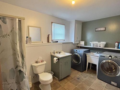 121 Pipers Lane, Inverside, NS - Indoor Photo Showing Laundry Room