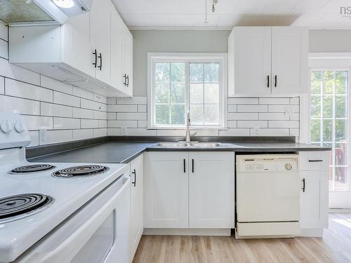 2 Minas Street, Kentville, NS - Indoor Photo Showing Kitchen With Double Sink