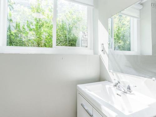 2 Minas Street, Kentville, NS - Indoor Photo Showing Bathroom