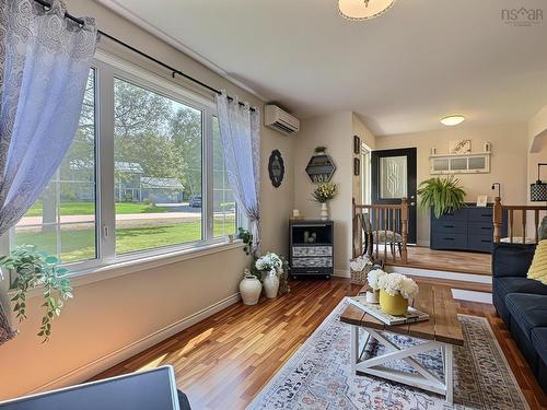 52 Regency Point Drive, Bible Hill, NS - Indoor Photo Showing Living Room