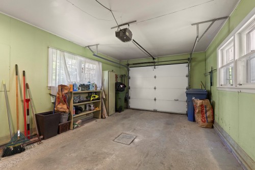 Garage - 95 Rue Maple, Hudson, QC - Indoor Photo Showing Garage