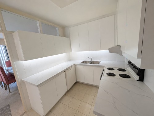 Cuisine - 1102-2 Rue Westmount-Square, Westmount, QC - Indoor Photo Showing Kitchen With Double Sink