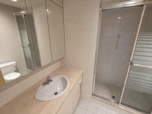 Salle de bains attenante à la CCP - 1102-2 Rue Westmount-Square, Westmount, QC - Indoor Photo Showing Bathroom