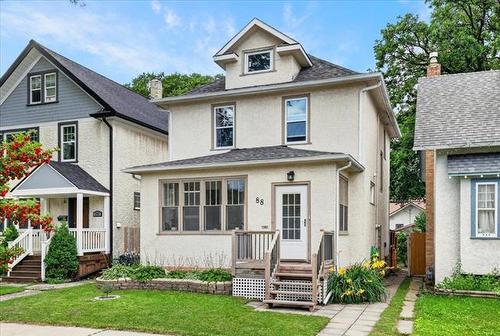88 Martin Ave, Winnipeg, MB - Outdoor With Facade