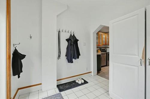 88 Martin Ave, Winnipeg, MB - Indoor Photo Showing Other Room