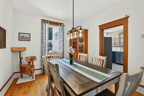 88 Martin Ave, Winnipeg, MB - Indoor Photo Showing Dining Room