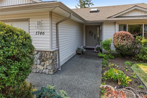 1746 White Blossom Way, Nanaimo, BC 