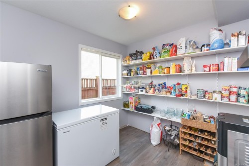 1272 Crown Pl, Comox, BC 