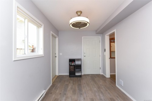 1272 Crown Pl, Comox, BC 