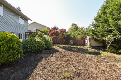 1272 Crown Pl, Comox, BC 