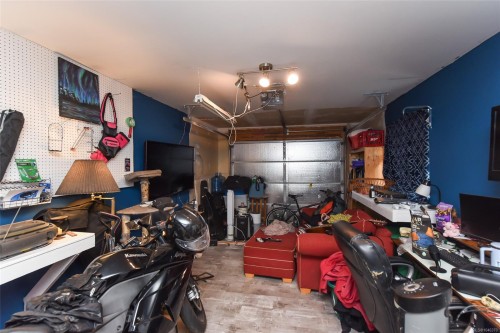 1272 Crown Pl, Comox, BC 