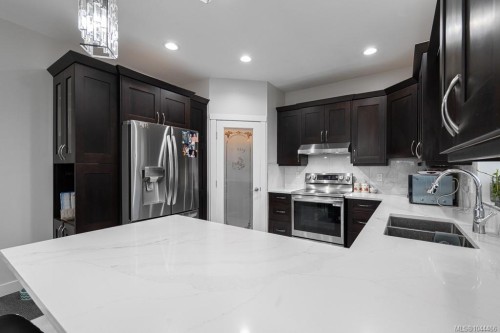 497 Poets Trail Dr, Nanaimo, BC 