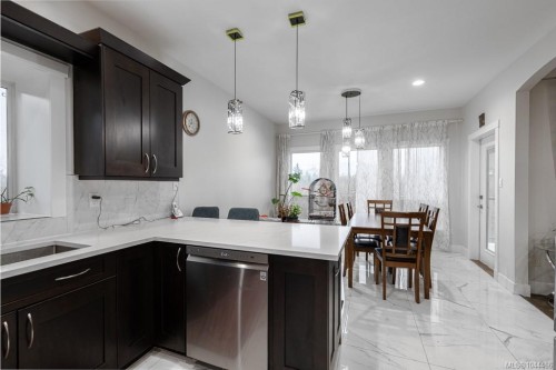 497 Poets Trail Dr, Nanaimo, BC 
