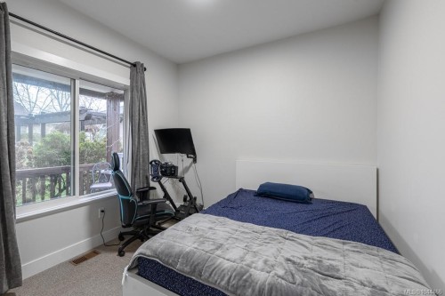 497 Poets Trail Dr, Nanaimo, BC 