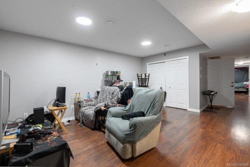 497 Poets Trail Dr, Nanaimo, BC 