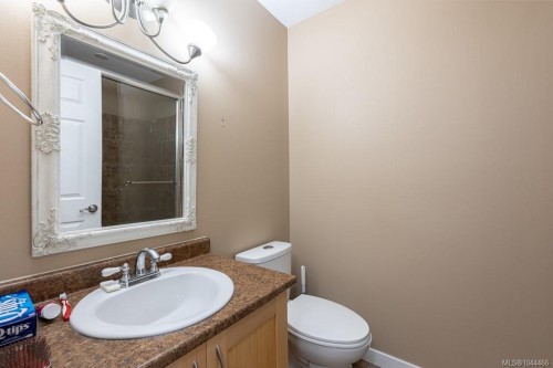 497 Poets Trail Dr, Nanaimo, BC 