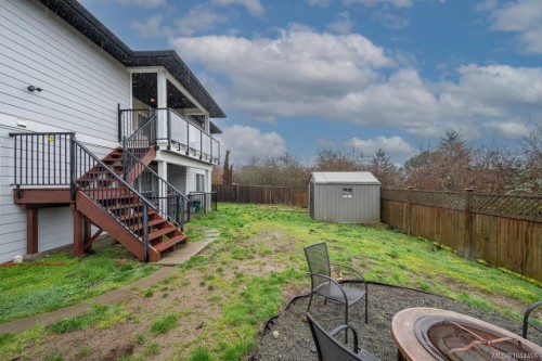 497 Poets Trail Dr, Nanaimo, BC 