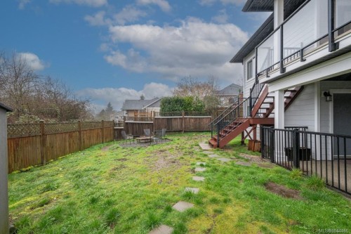 497 Poets Trail Dr, Nanaimo, BC 