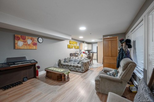 497 Poets Trail Dr, Nanaimo, BC 