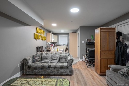 497 Poets Trail Dr, Nanaimo, BC 