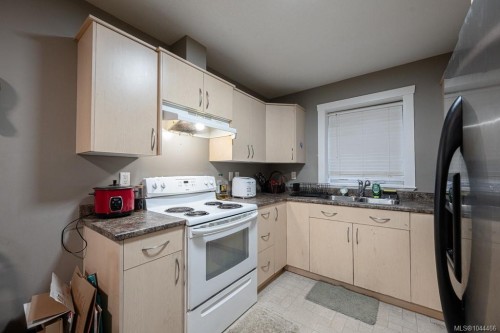 497 Poets Trail Dr, Nanaimo, BC 