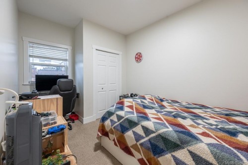 497 Poets Trail Dr, Nanaimo, BC 