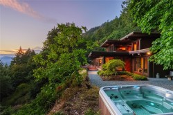 939 Khenipsen Rd Cowichan Bay, BC V9L 5L3