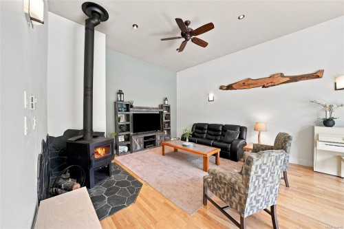 1704 Matterson Rd, Errington, BC 