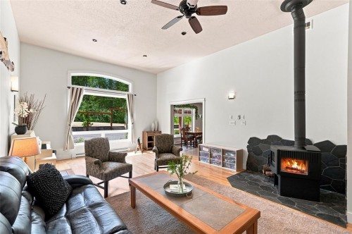 1704 Matterson Rd, Errington, BC 