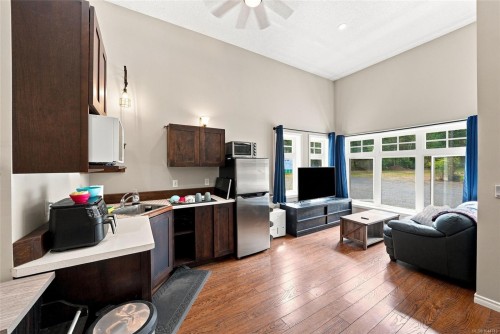 1704 Matterson Rd, Errington, BC 