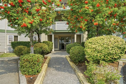 #207-4971 Songbird Pl, Nanaimo, BC - Outdoor