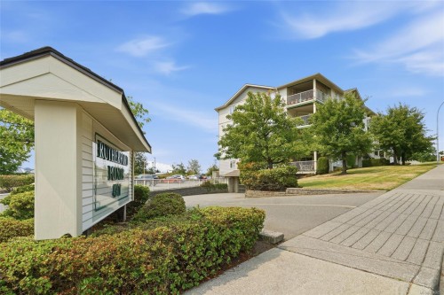 #207-4971 Songbird Pl, Nanaimo, BC - Outdoor