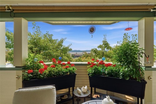 #207-4971 Songbird Pl, Nanaimo, BC - Outdoor With Deck Patio Veranda