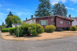4333 Ramsay Pl Saanich, BC V8N 4Y8